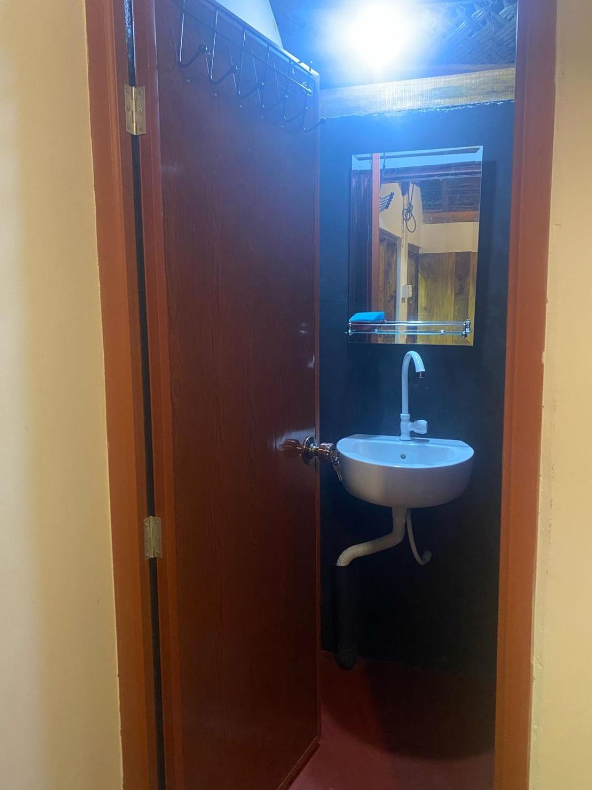 Hotel Hideaway Garage Дамбулла Экстерьер фото